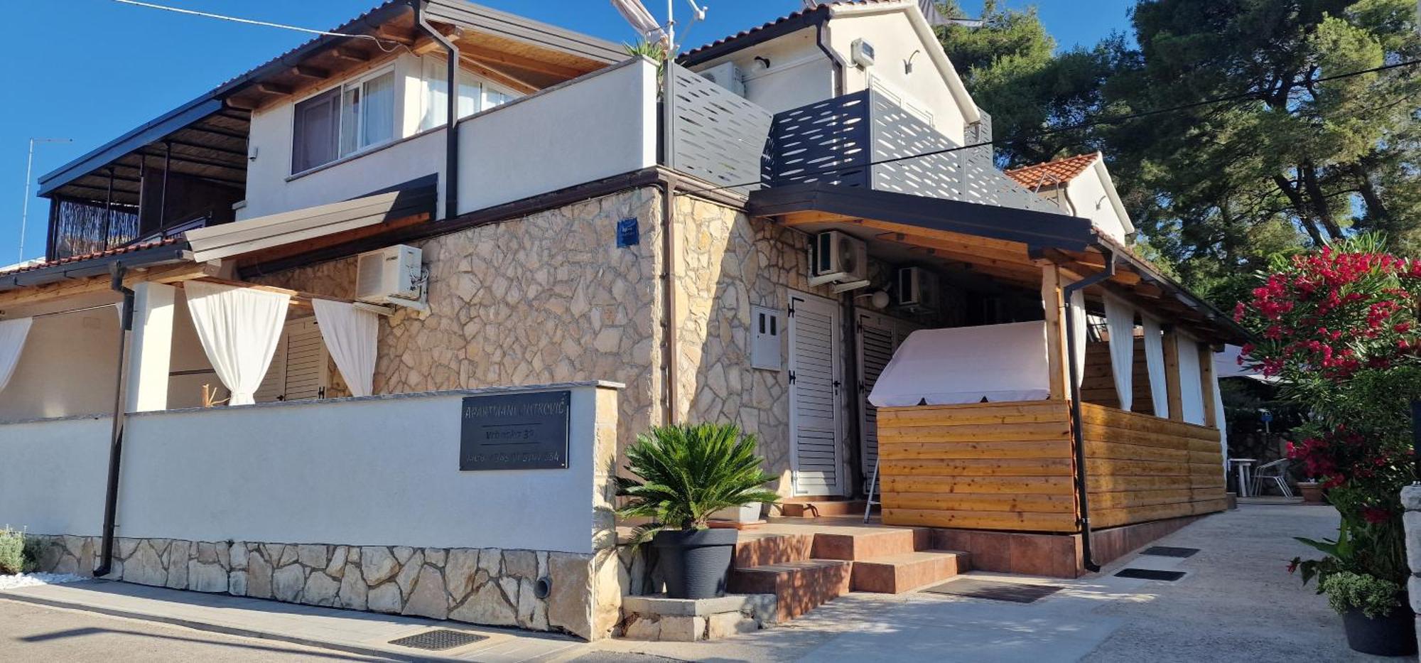 Dutkovic Apartman Vrboska